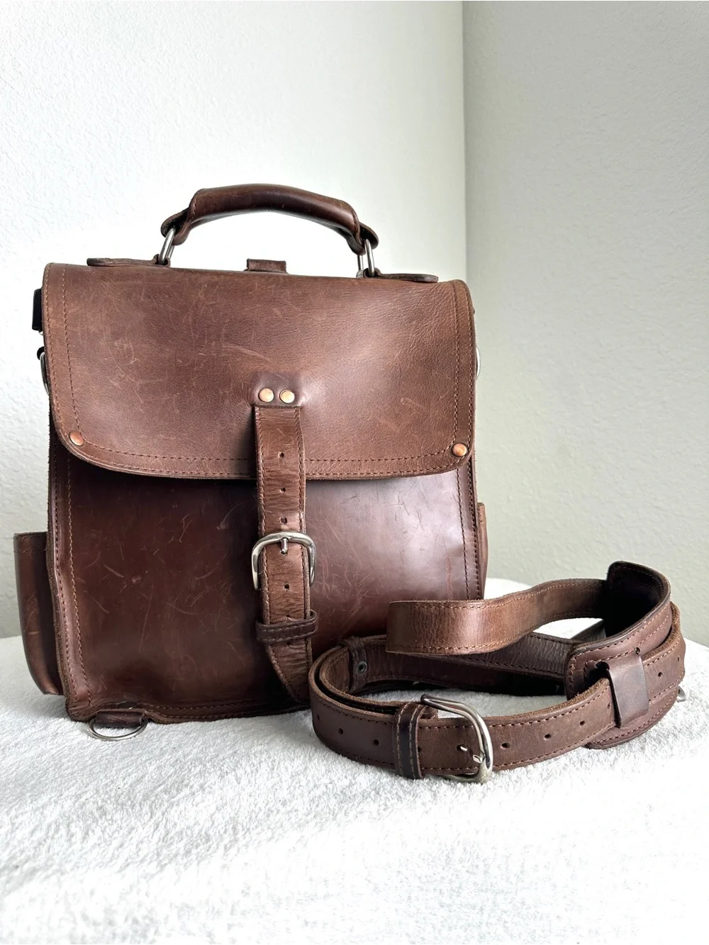 Saddleback Chestnut Leather Convertible Backpack Messenger Bag full grain